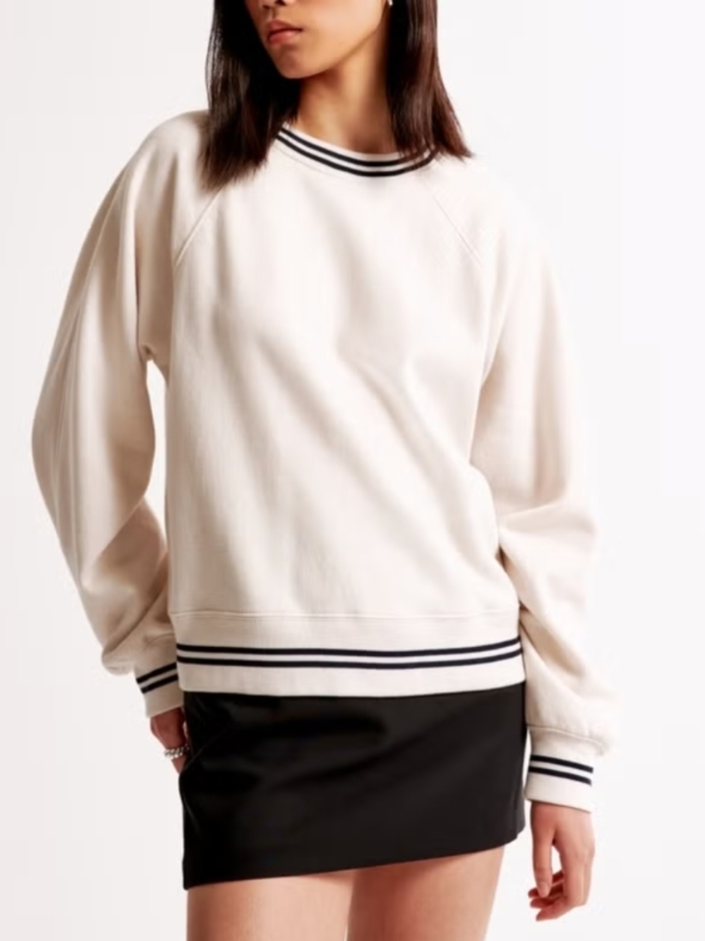 Abercrombie & Fitch Essential Raglan Classic Sunday Crew